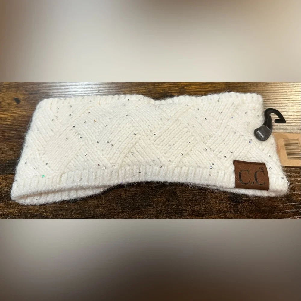 C.C Women’s Cream Knit Headband NWT One Size